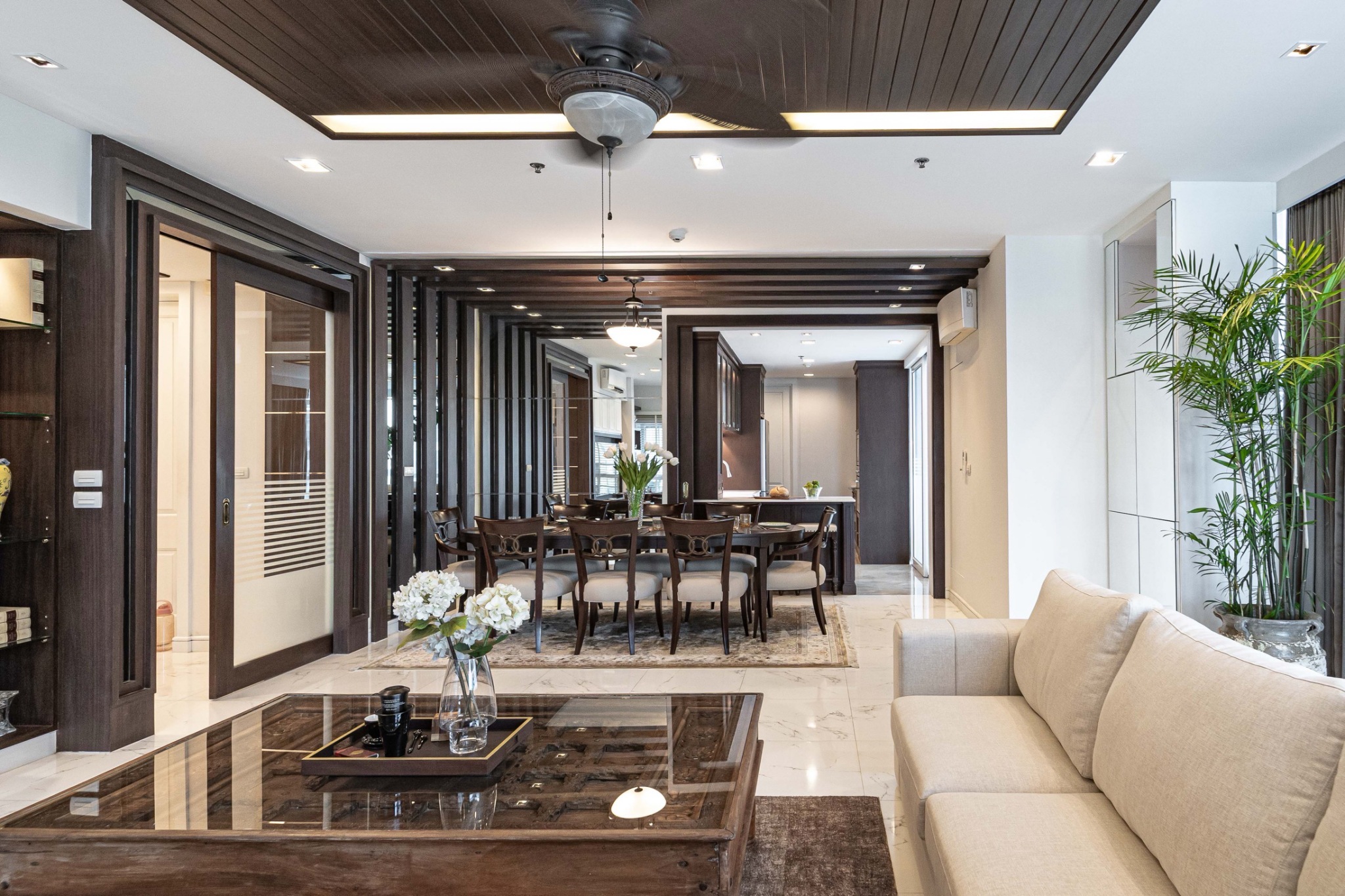 Condominium in Ploenchit : Athenee Residence 