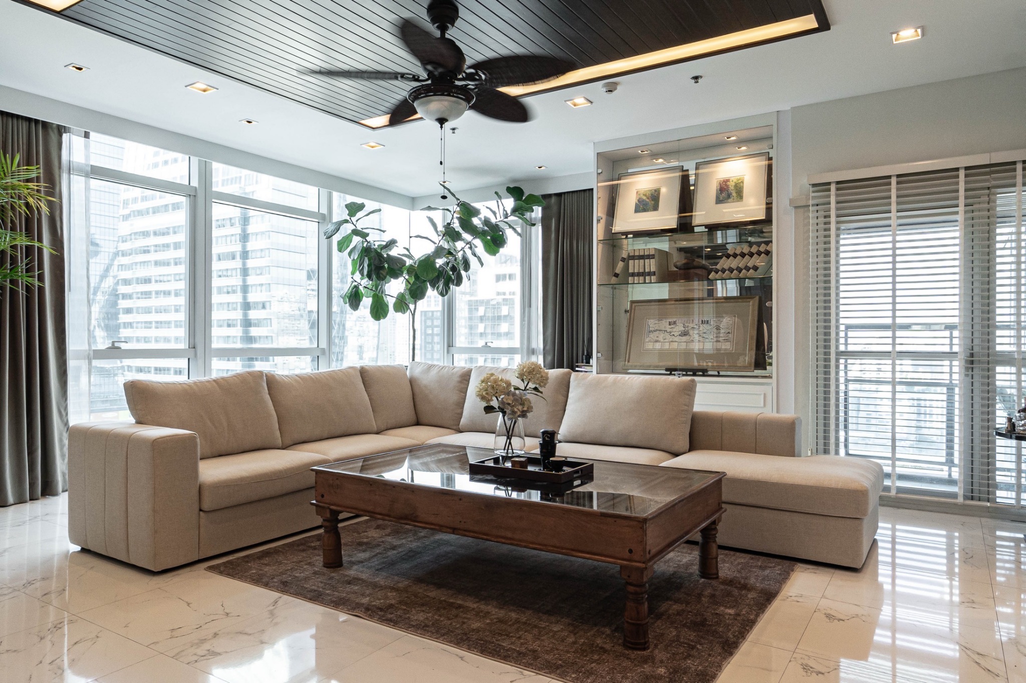 Condominium in Ploenchit : Athenee Residence 