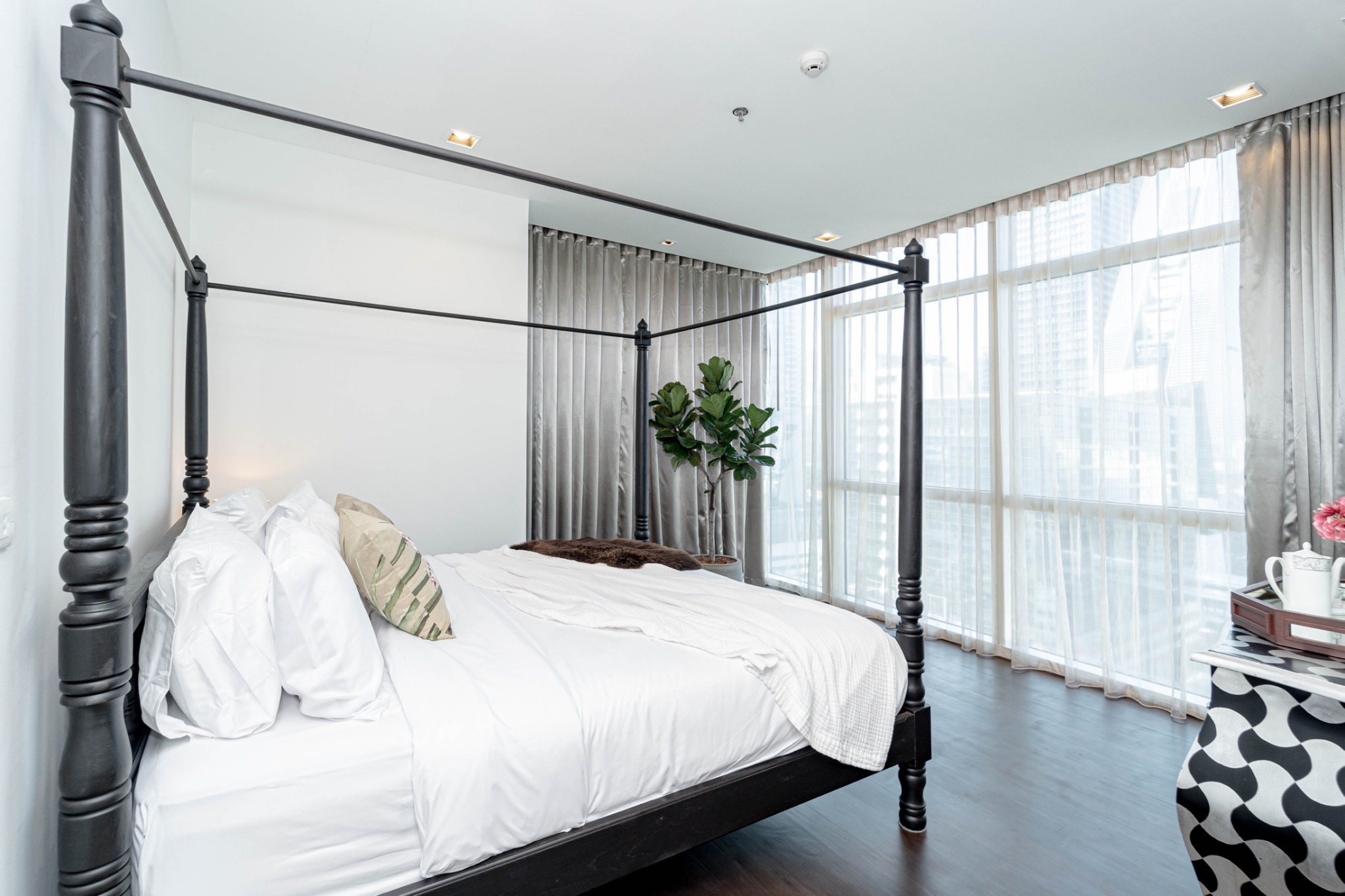 Condominium in Ploenchit : Athenee Residence 