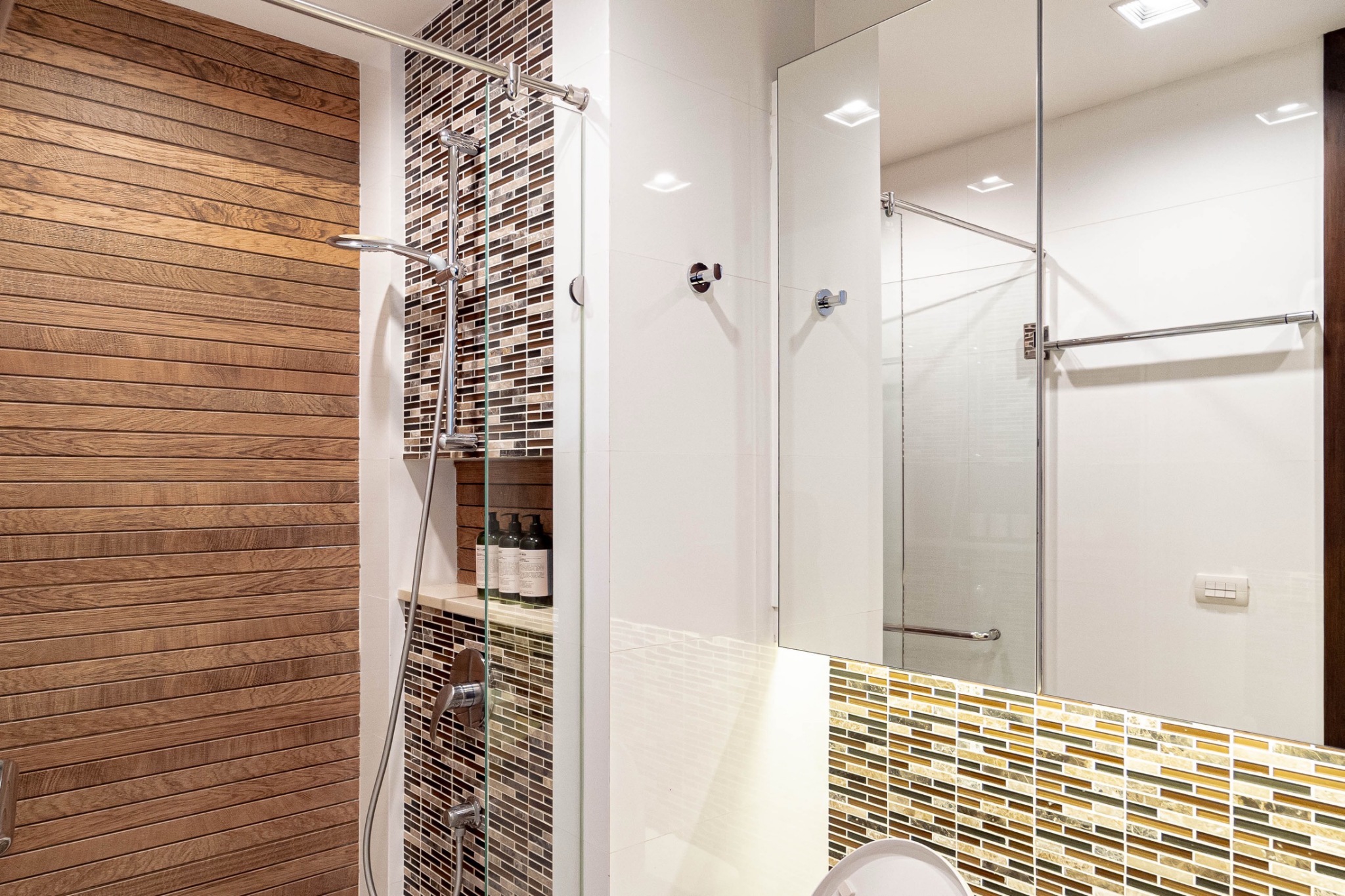 Condominium in Ploenchit : Athenee Residence 