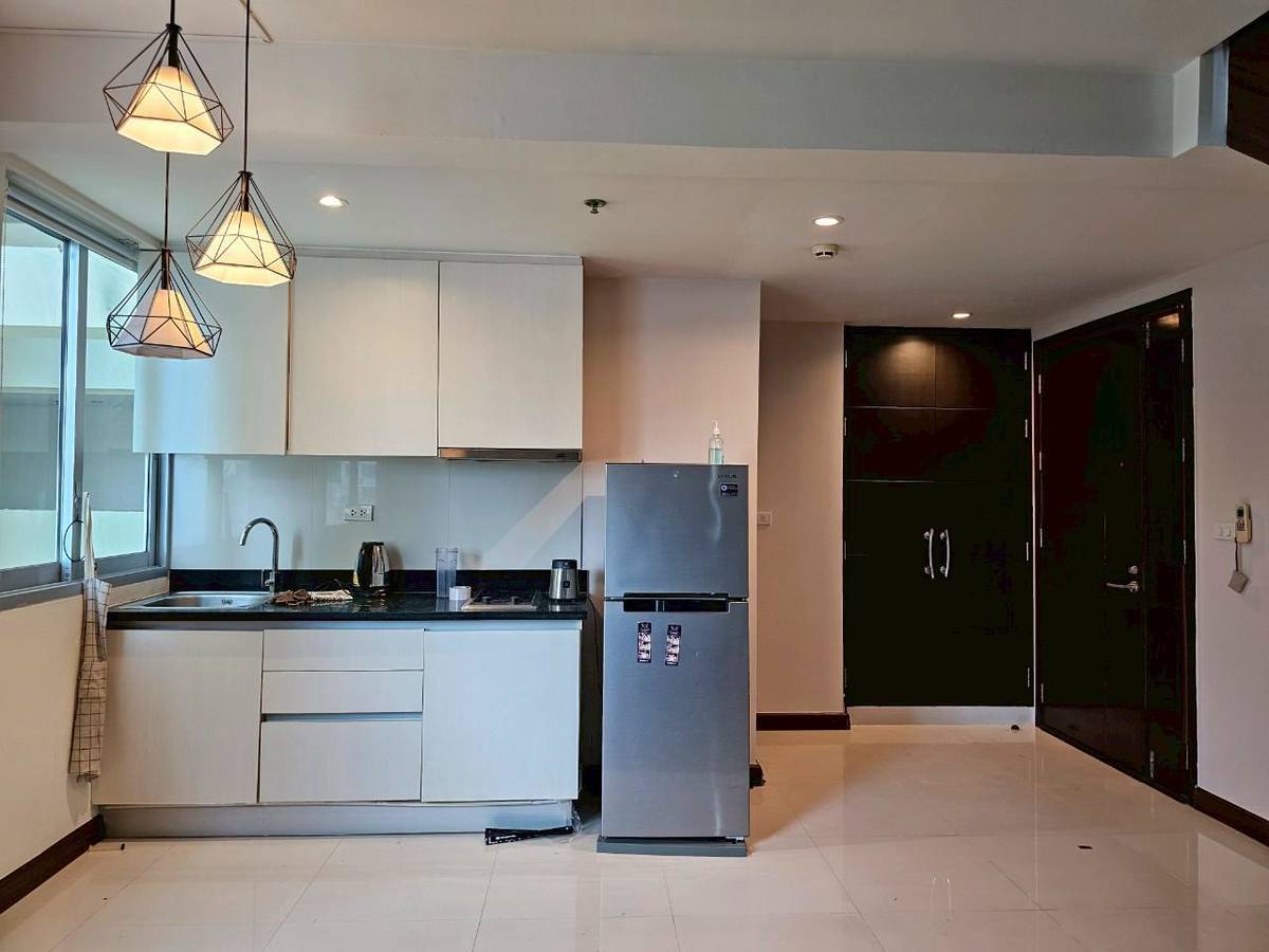Condominium in Ploenchit 