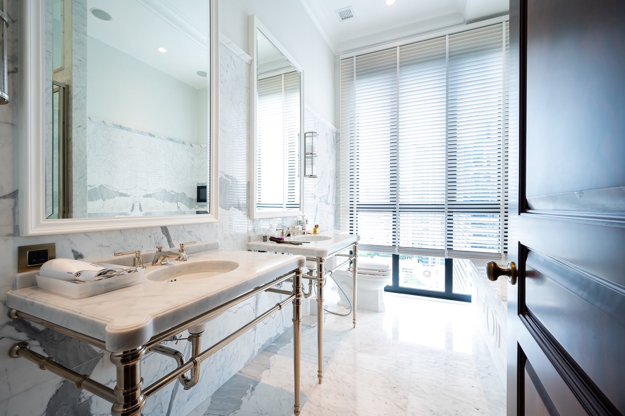 Condominium in Ploenchit 