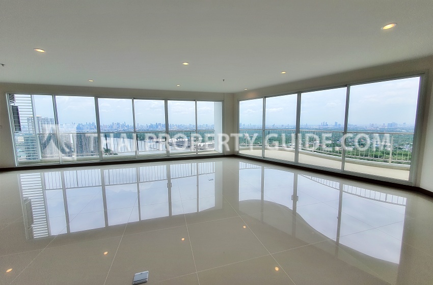 Condominium in Rama 3 