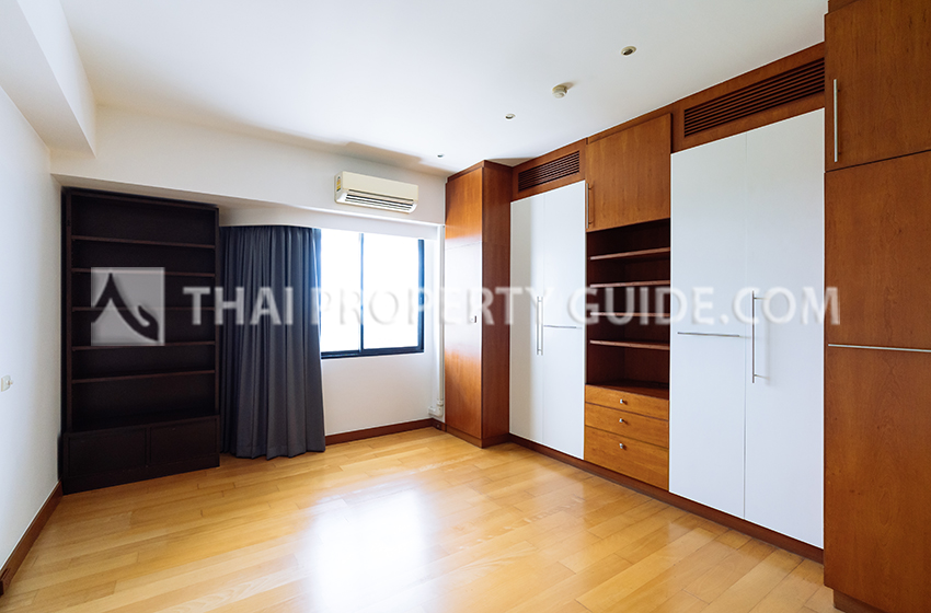 Condominium in Rama 3 