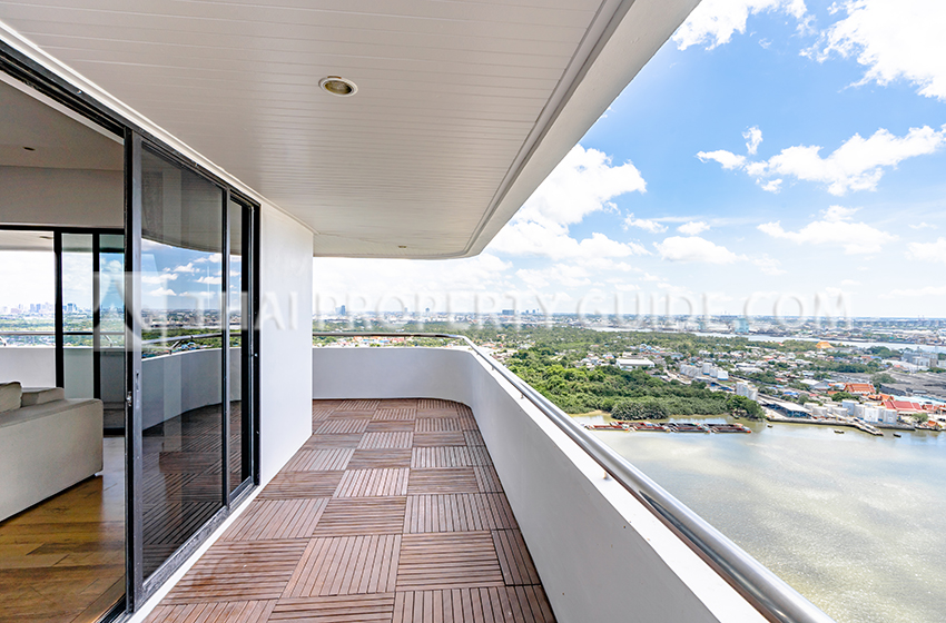 Condominium in Rama 3 