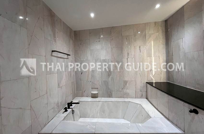 Condominium in Rama 3 