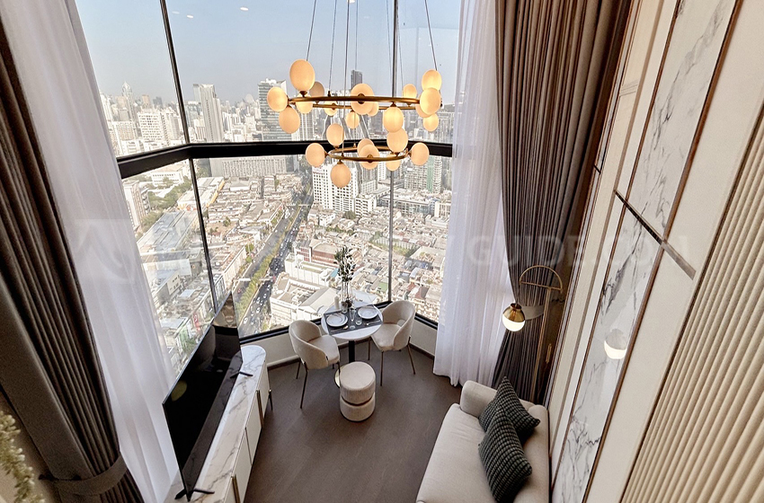 Condominium in Rama 4