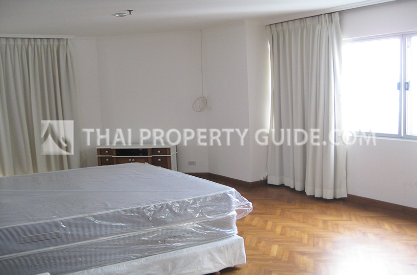 Condominium in Sathorn 