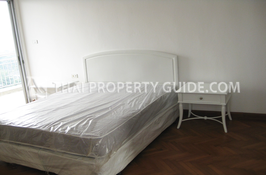 Condominium in Sathorn 