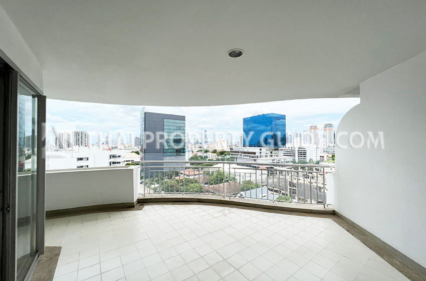 Condominium in Sathorn 