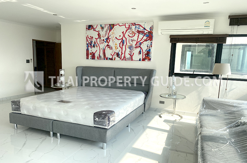 Condominium in Sathorn 