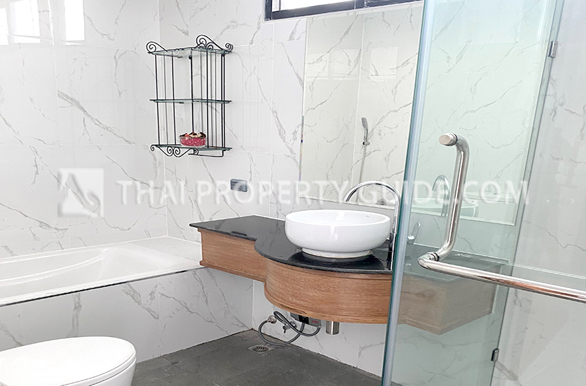 Condominium in Sathorn 