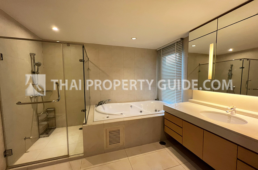 Condominium in Sathorn 