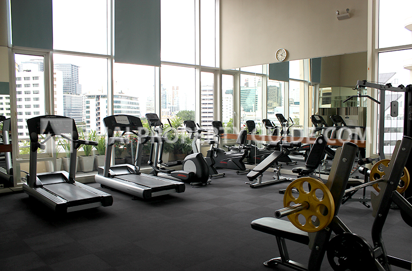 Condominium in Sathorn : The Royal Saladaeng 