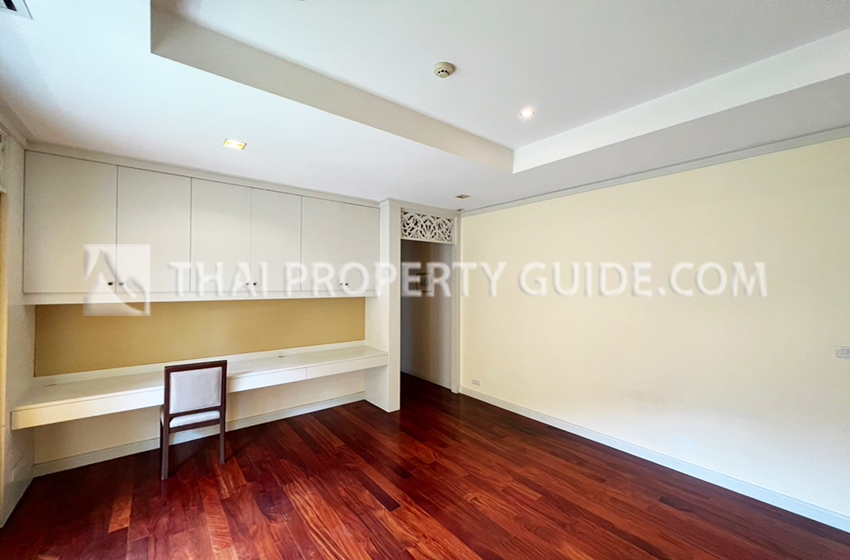 Condominium in Sathorn 