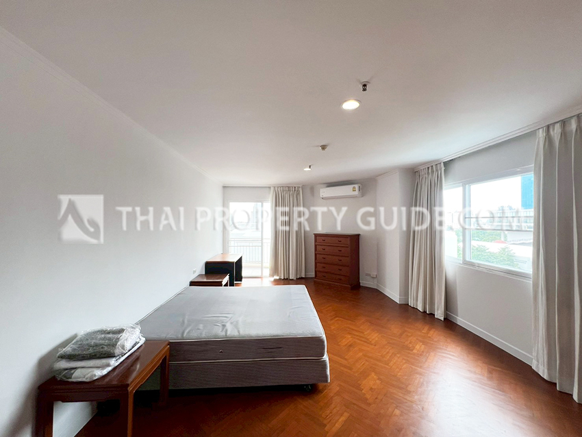 Condominium in Sathorn 
