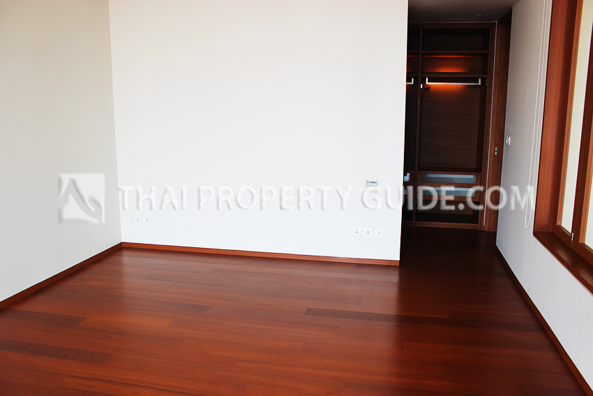 Condominium in Sathorn : Sukhothai Residence (Sathorn) 