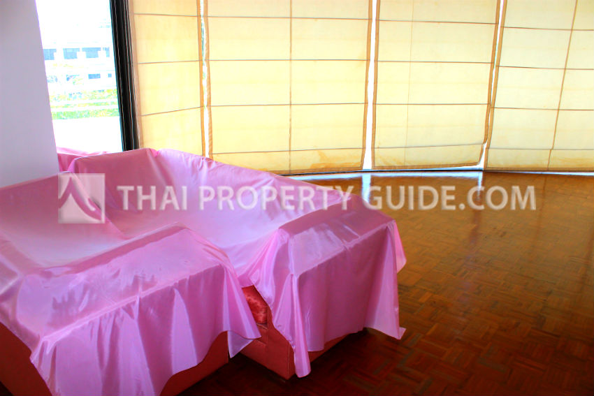 Condominium in Sathorn 