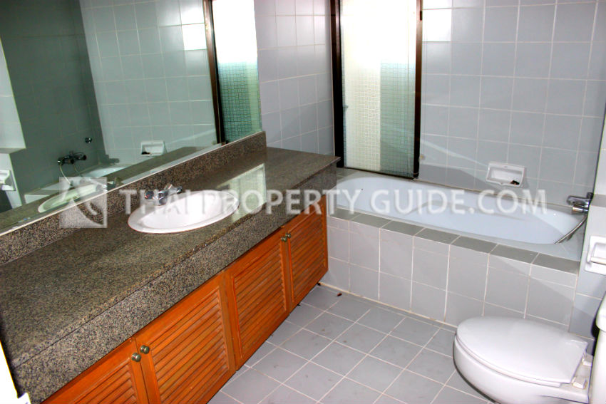 Condominium in Sathorn 
