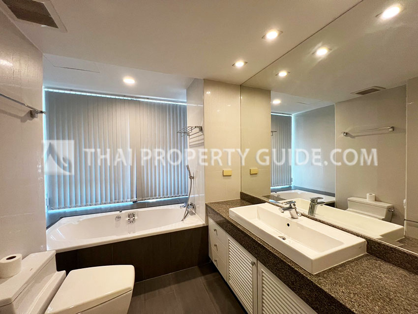 Condominium in Sathorn 