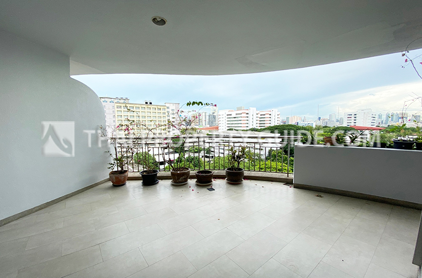 Condominium in Sathorn 