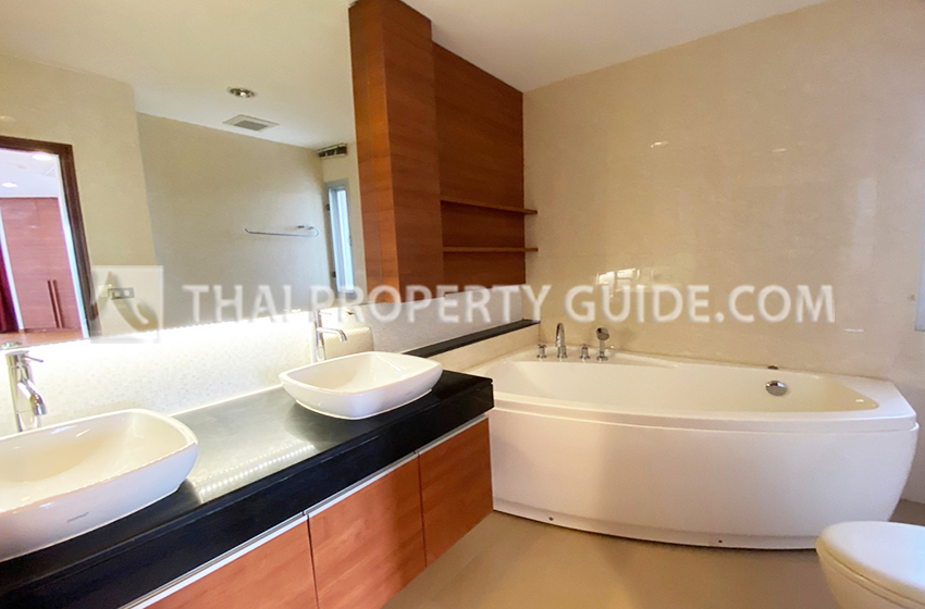 Condominium in Sathorn 