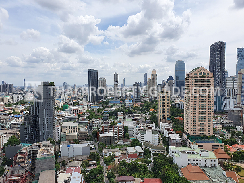 Condominium in Sathorn : Sukhothai Residence (Sathorn) 