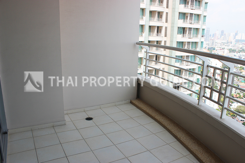 Condominium in Sathorn 