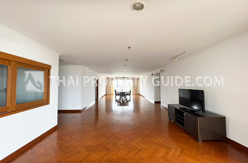 Condominium in Sathorn 