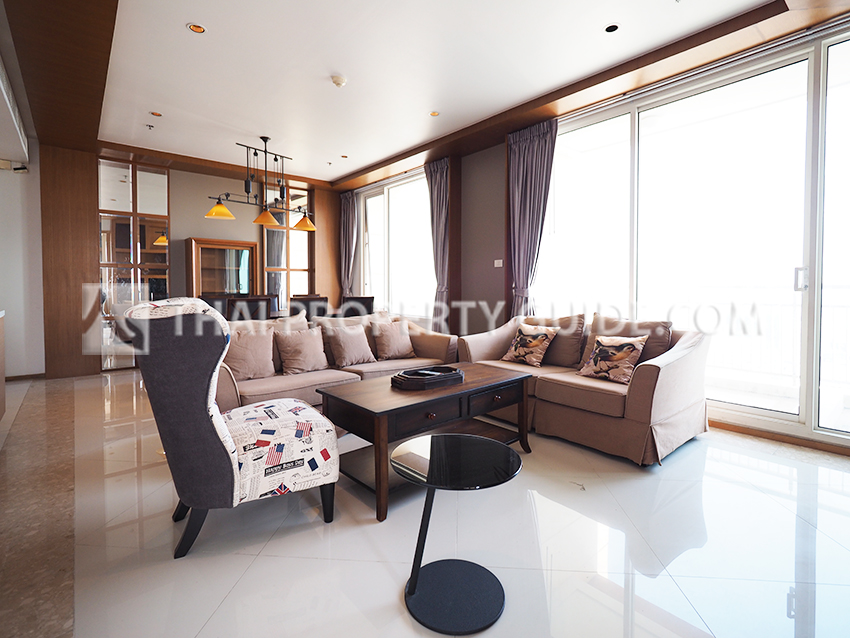 House with Shared Pool for rent in Bangnatrad