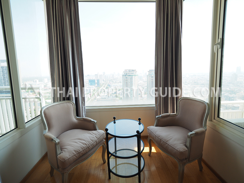 Condominium in Sathorn : The Empire Place Sathorn 