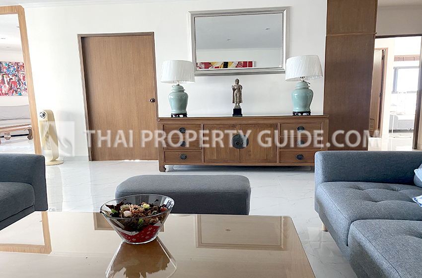Condominium in Sathorn 