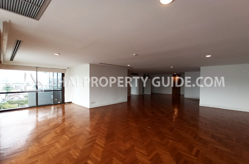Condominium in Sathorn 