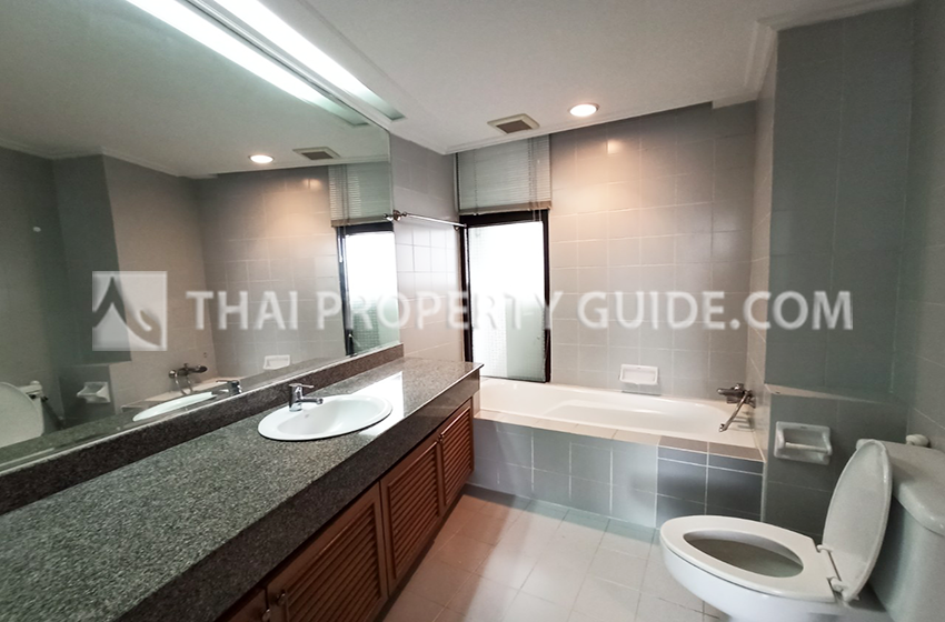 Condominium in Sathorn 