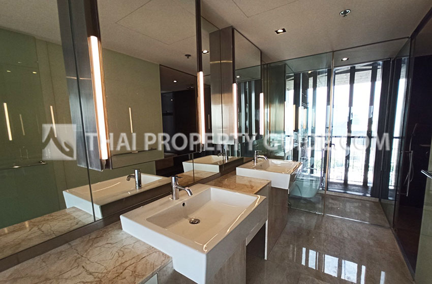 Condominium in Sathorn : The Met Sathorn 