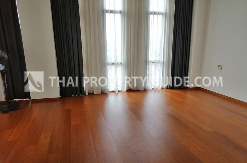 Condominium in Sathorn : Sukhothai Residence (Sathorn) 