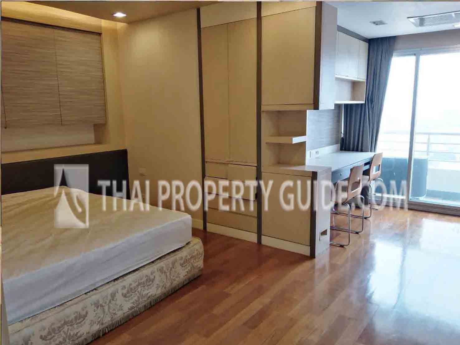 Condominium in Sathorn 
