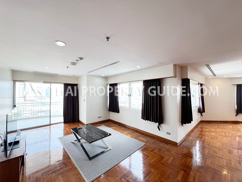 Condominium in Sathorn 