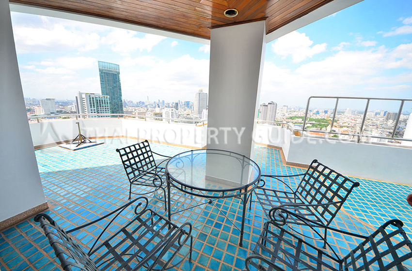 Condominium in Sathorn 