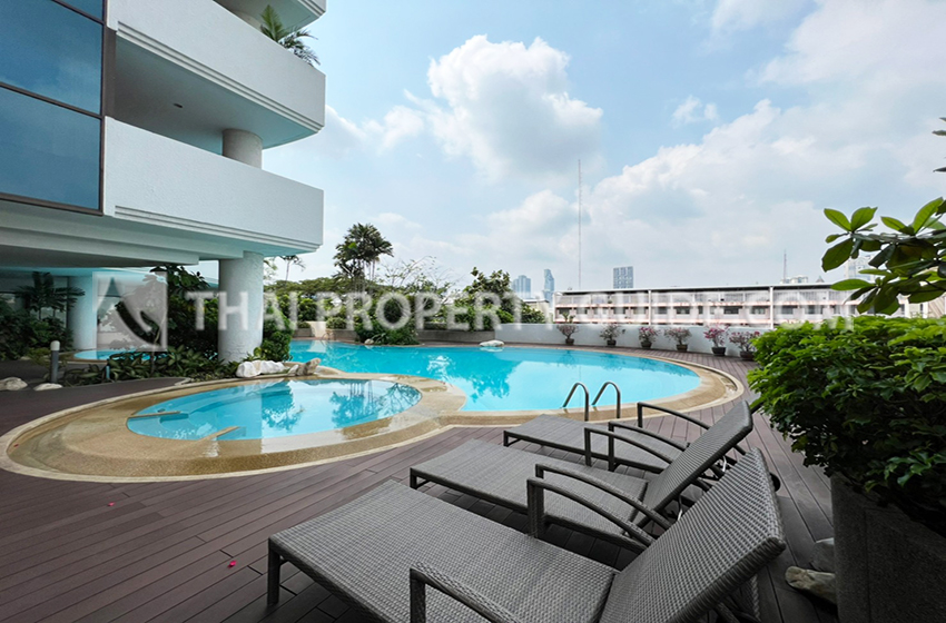 Condominium in Sathorn 