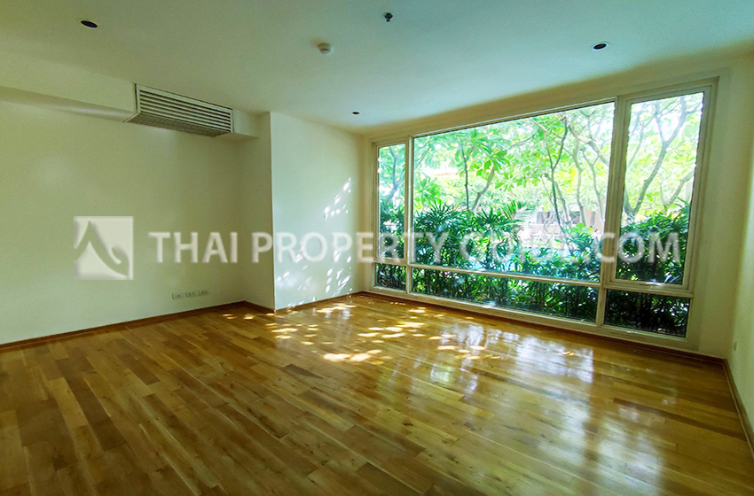 Condominium in Sathorn : The Empire Place Sathorn 