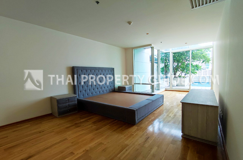 Condominium in Sathorn : The Empire Place Sathorn 