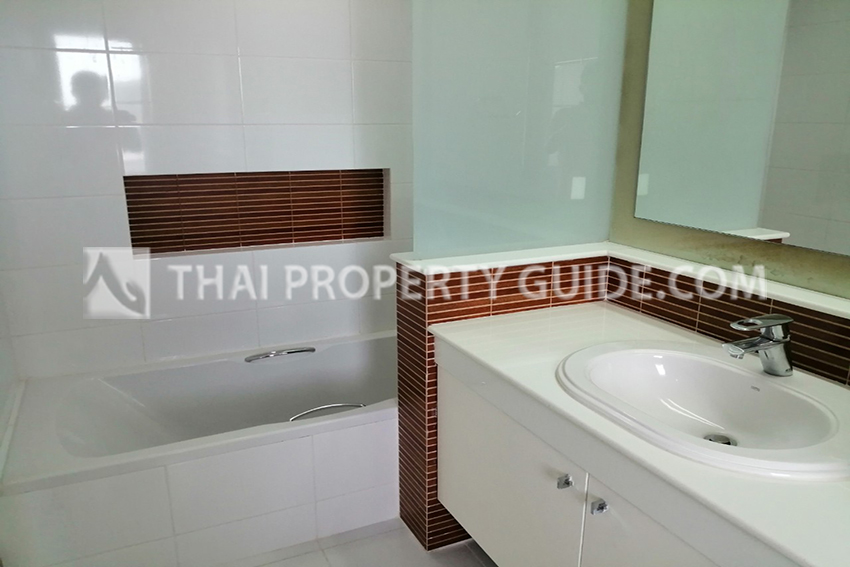 Condominium in Sathorn 