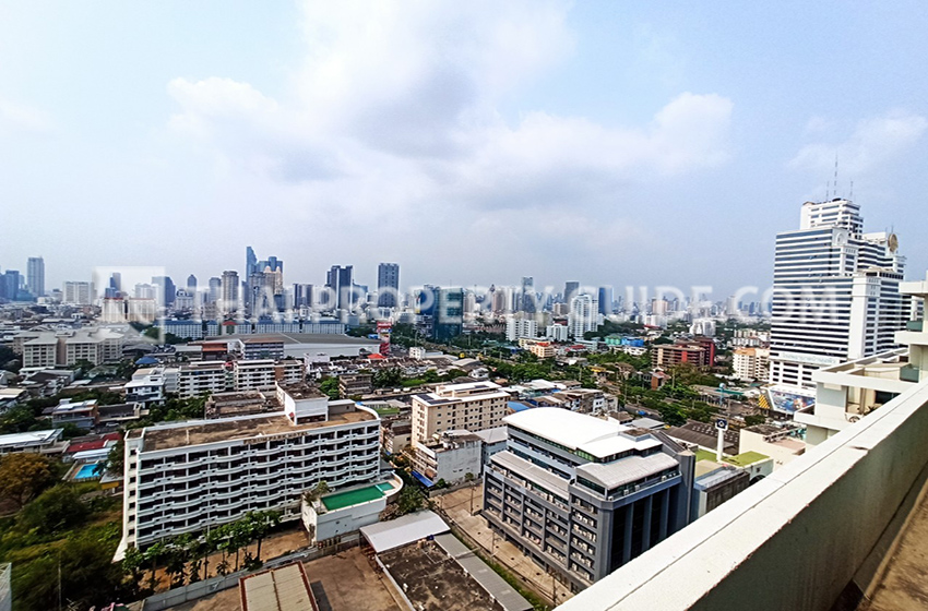 Condominium in Sathorn 