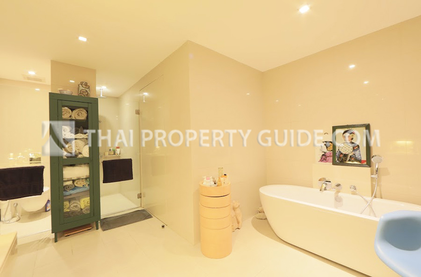 Condominium in Sathorn 