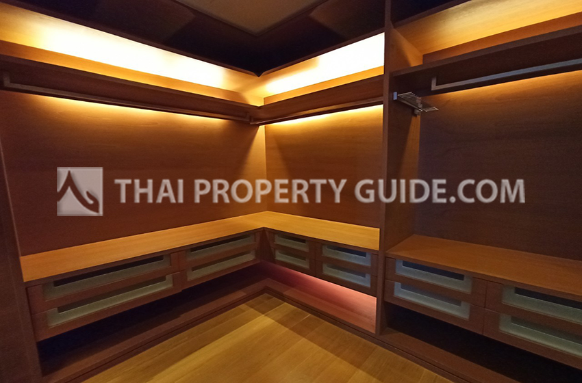 Condominium in Sathorn : Sukhothai Residence (Sathorn) 