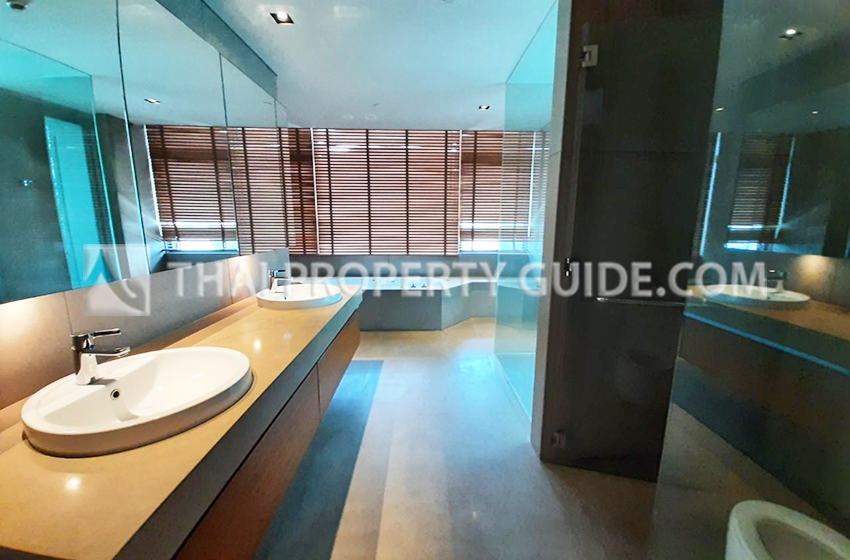 Condominium in Sathorn : Sukhothai Residence (Sathorn) 