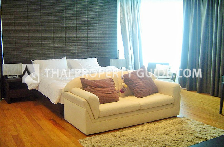 Condominium in Sathorn : The Royal Saladaeng 