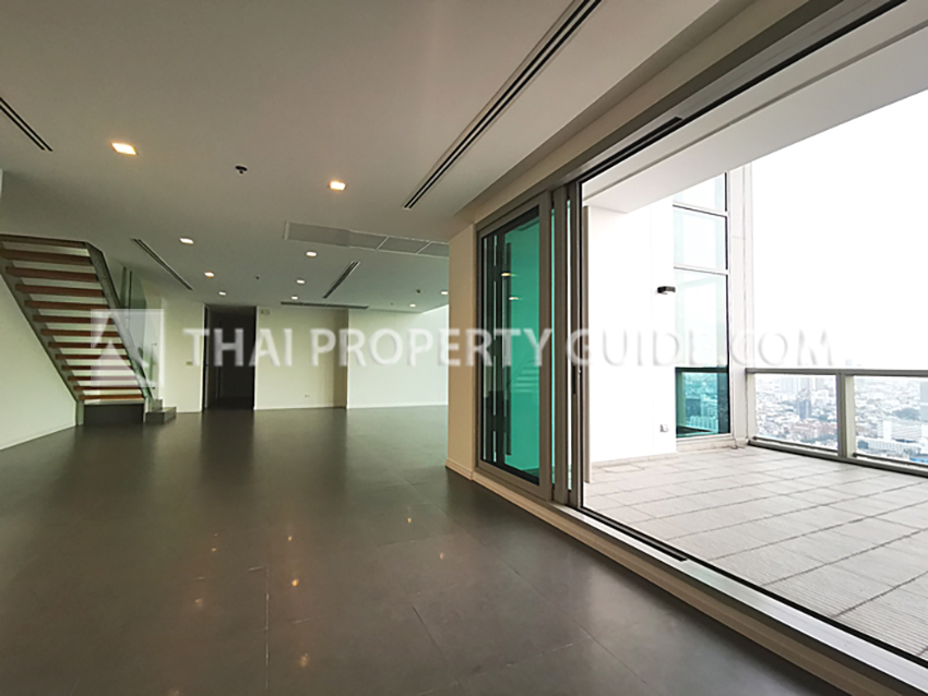 Condominium in Sathorn 