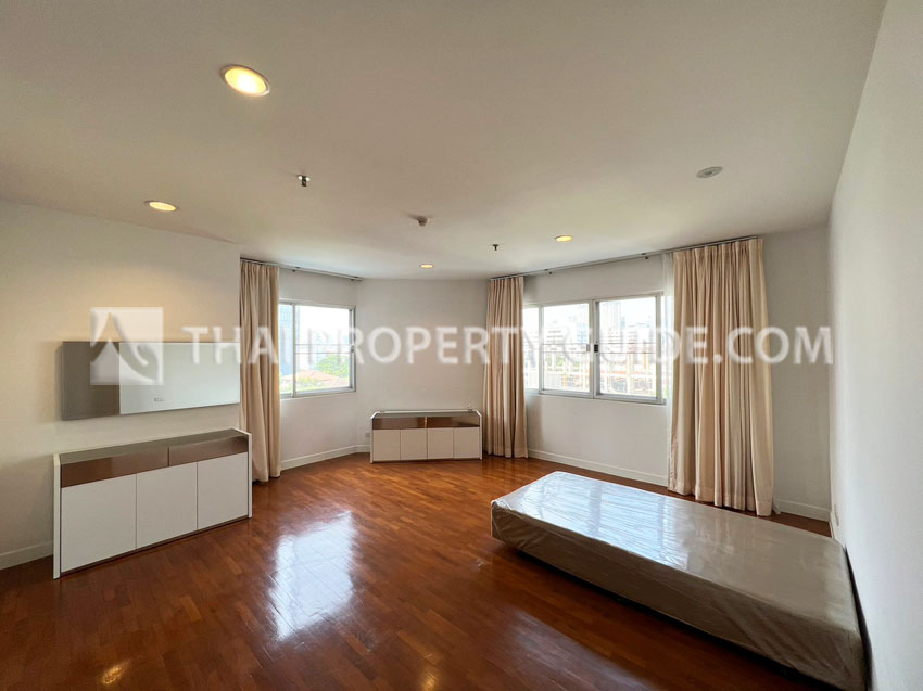 Condominium in Sathorn 